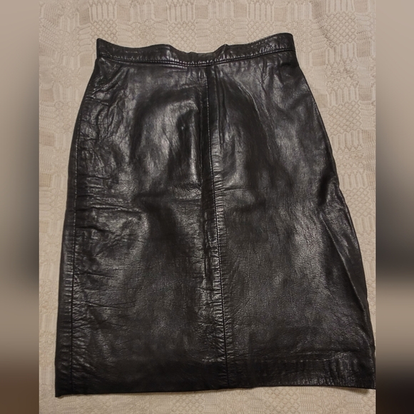 Vintage Leather Skirt - Picture 3 of 3